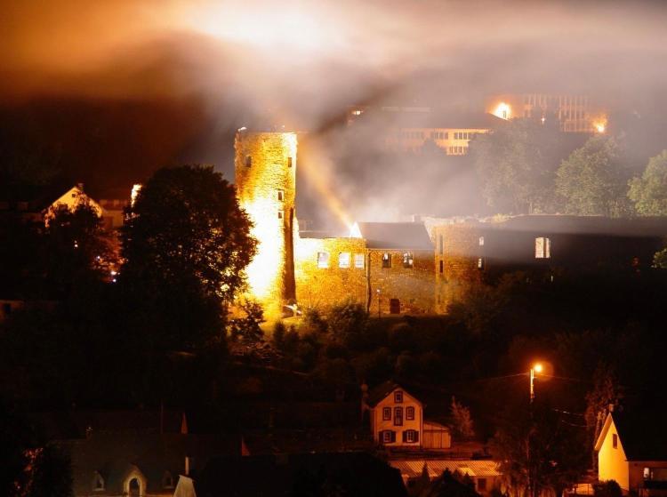 Zum Burgblick Burg Reuland Exterior foto