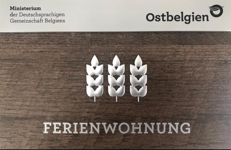 Zum Burgblick Burg Reuland Exterior foto